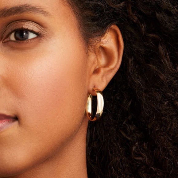 ISO Mejuri Medium Flat Hoops - Picture 5 of 5